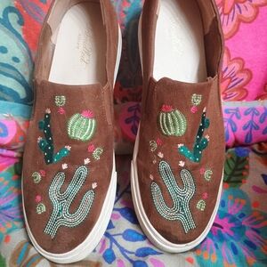 Ariat Unbridled Brown Suede Cactus Embroidered Loafers